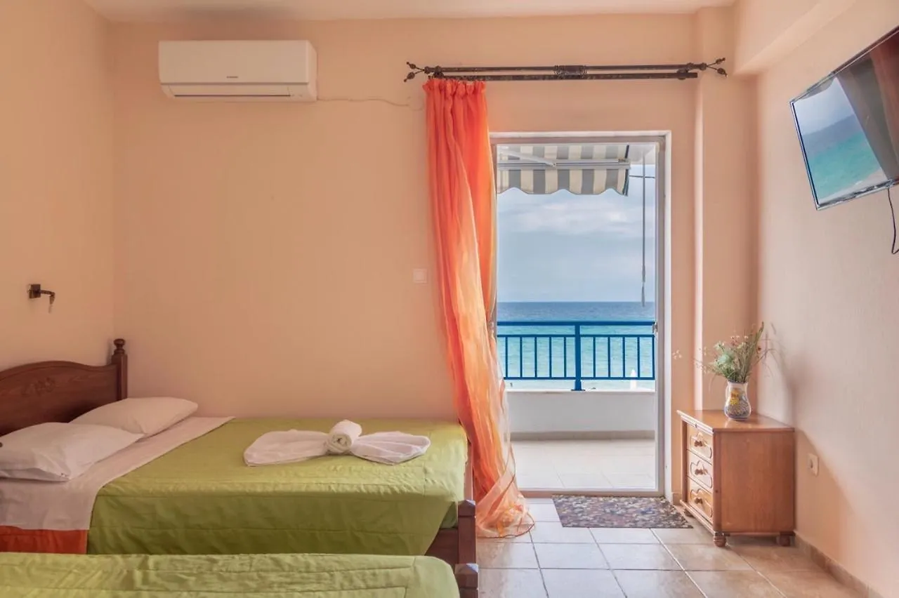 Studio Theano On The Beach location